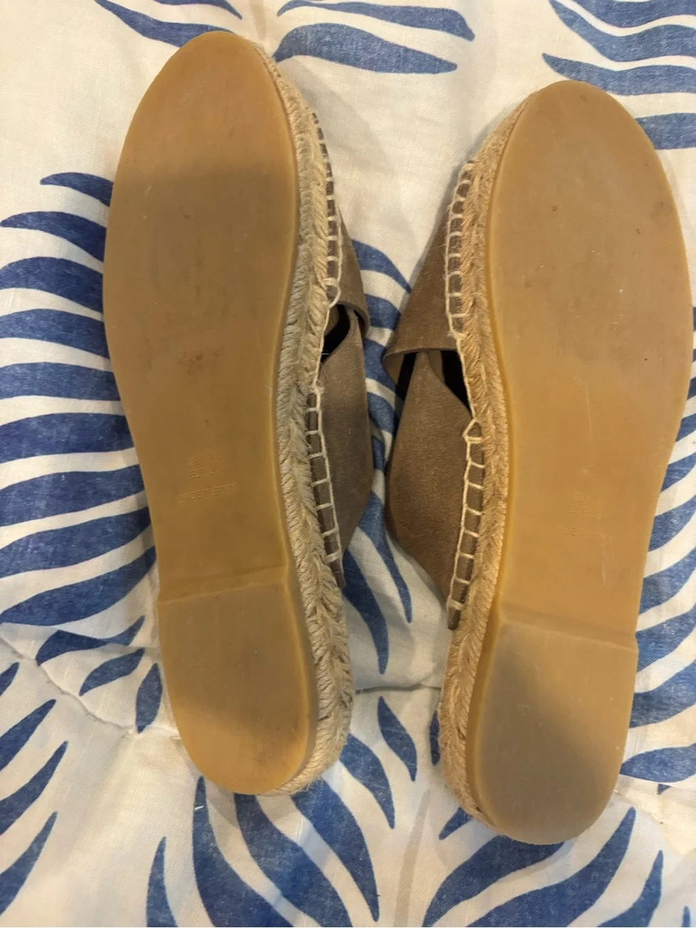 Vince Carlita Brown Taupe Suede Crisscross Toe-Loop Espadrille Slide